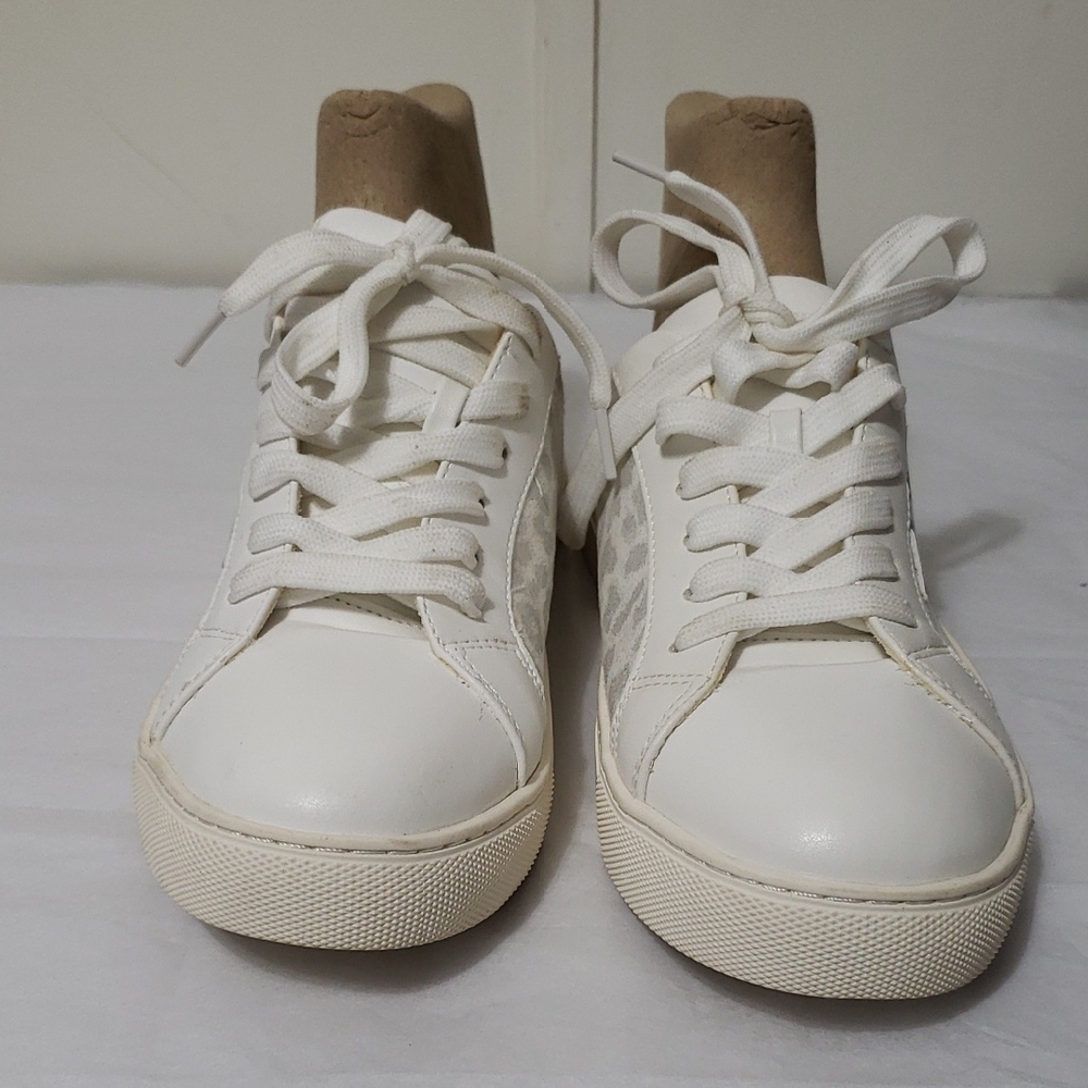 BOUTIQUE BY CORKYS SPIKED Women's 9‎ White Animal Print Sneakers